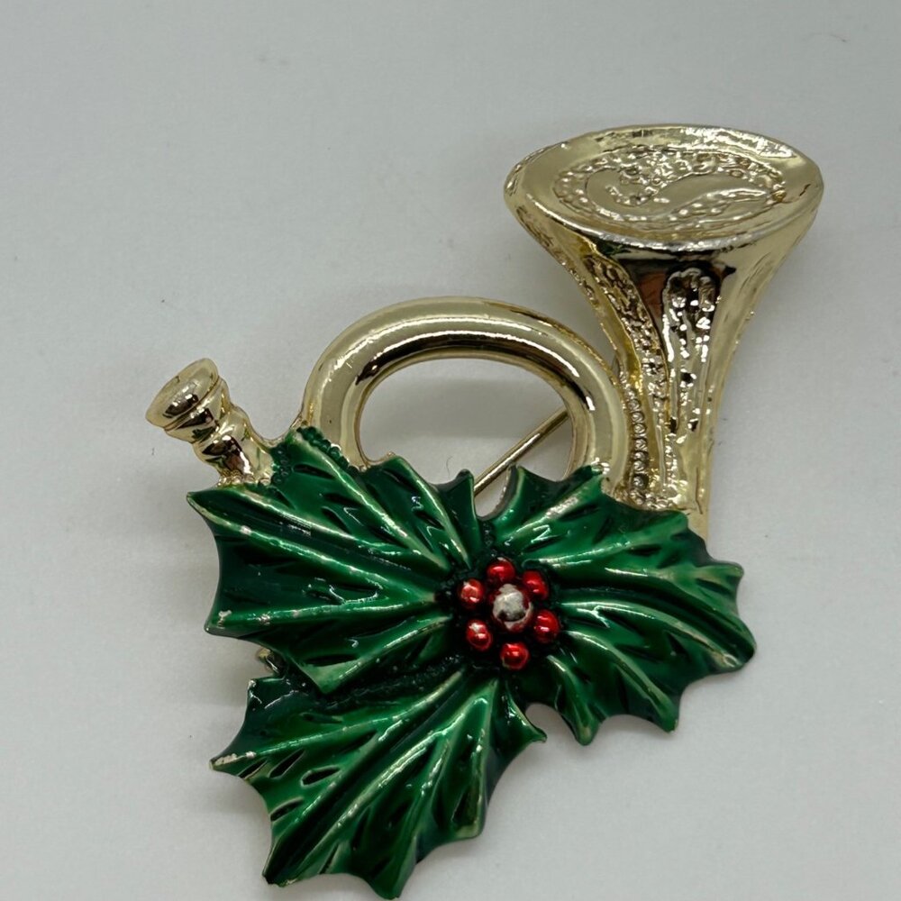 Vintage Gerry's Christmas Brooch Gold-Tone French Horn Pin Enamel Holly Berries